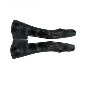 Vintage Nanette Lepore Black with piping Size 7.5